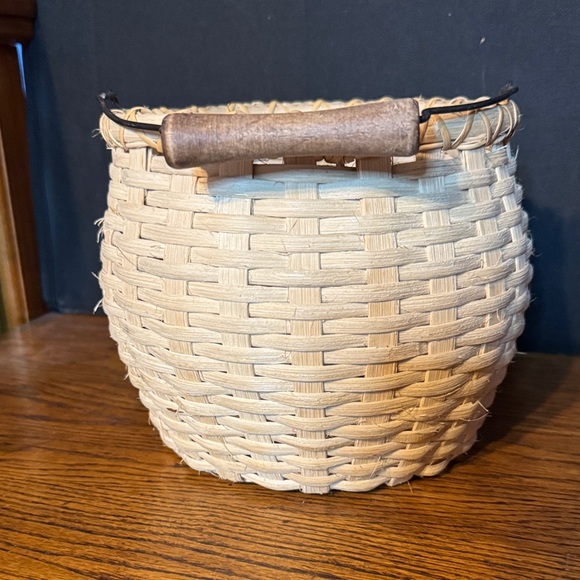 Natural Woven Basket with Wooden Handle - Picture 1 of 9